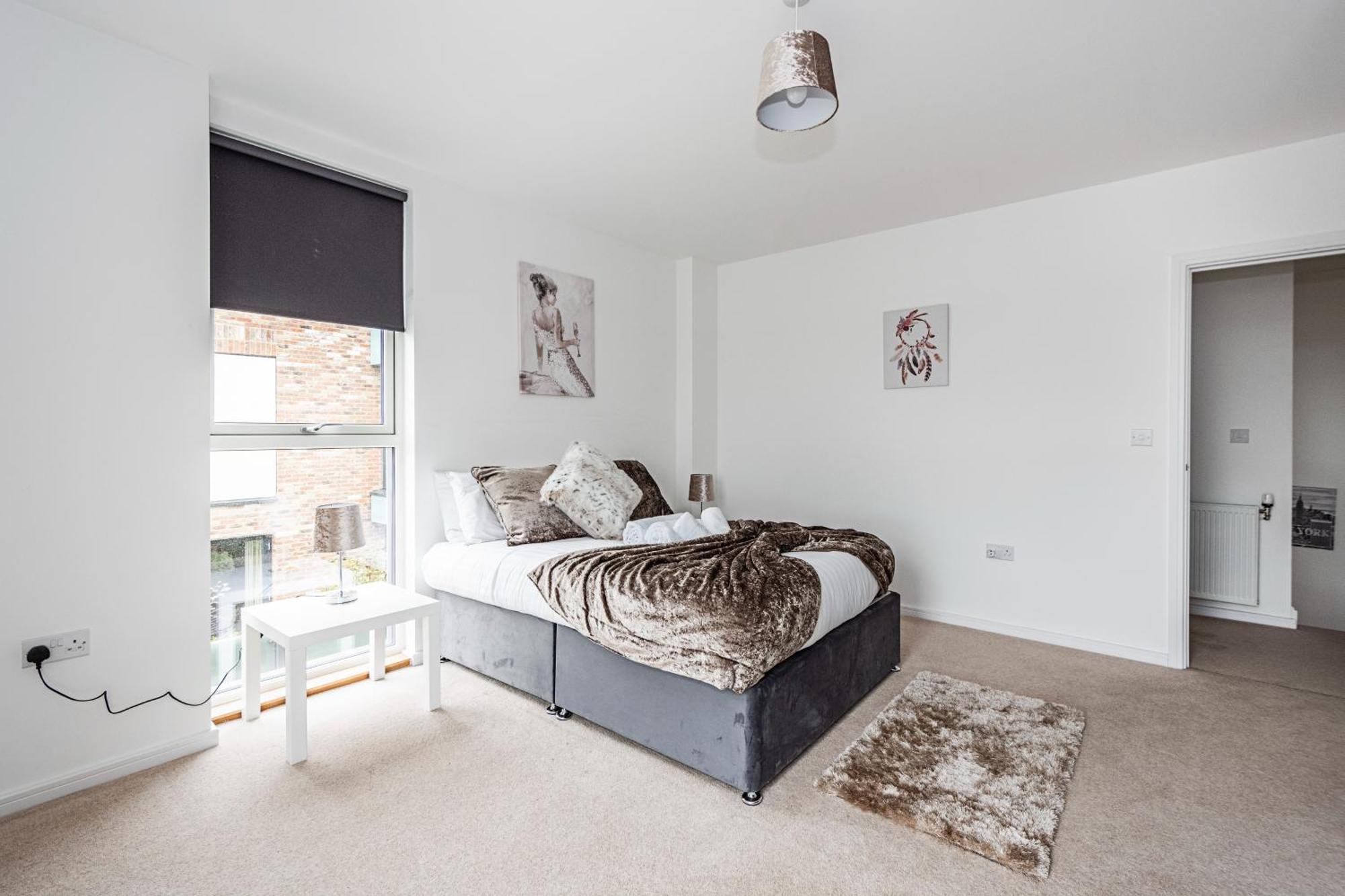 Chiswick Park 3 Bed 3 Bath West London - Parking Apartment Luaran gambar