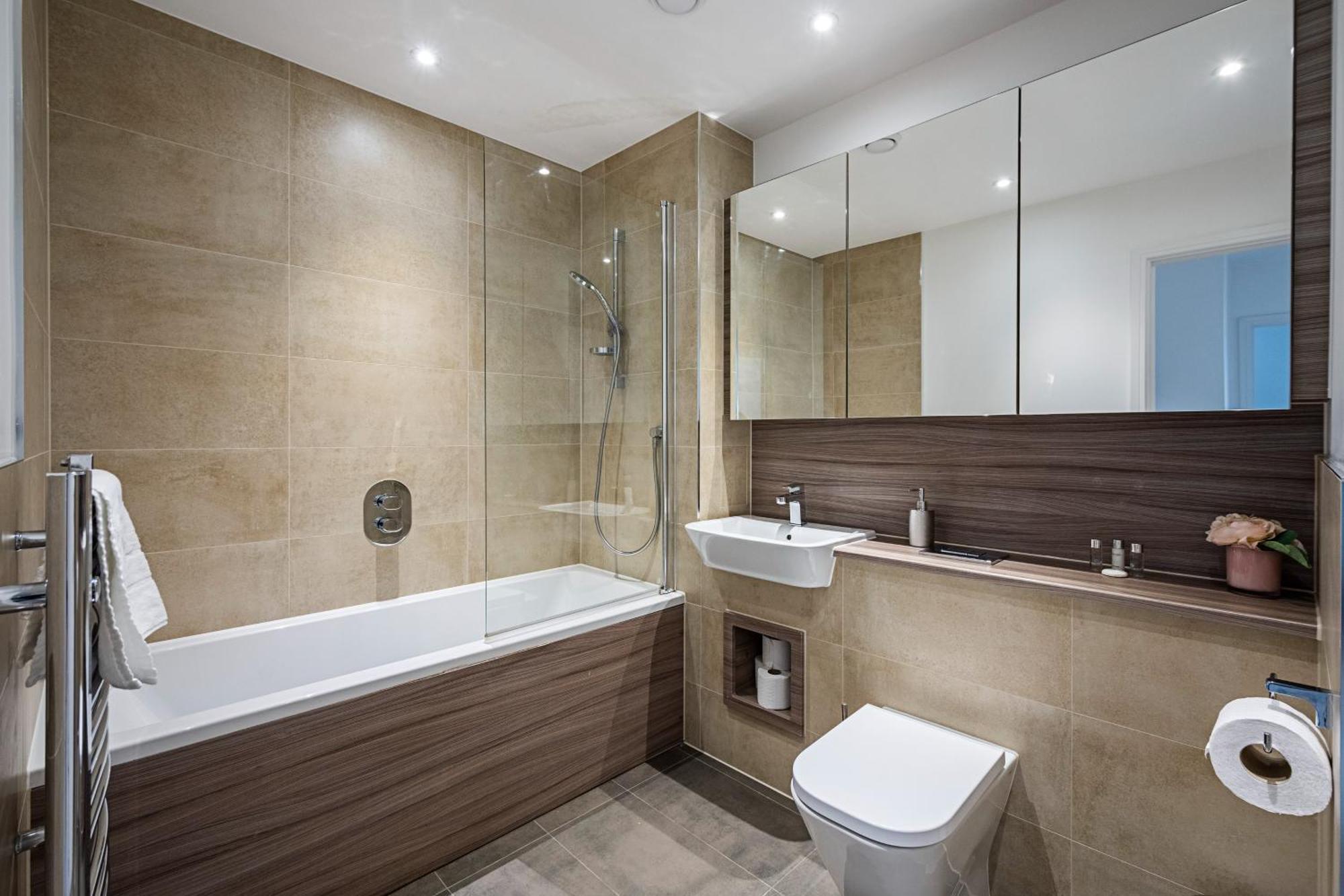 Chiswick Park 3 Bed 3 Bath West London - Parking Apartment Luaran gambar