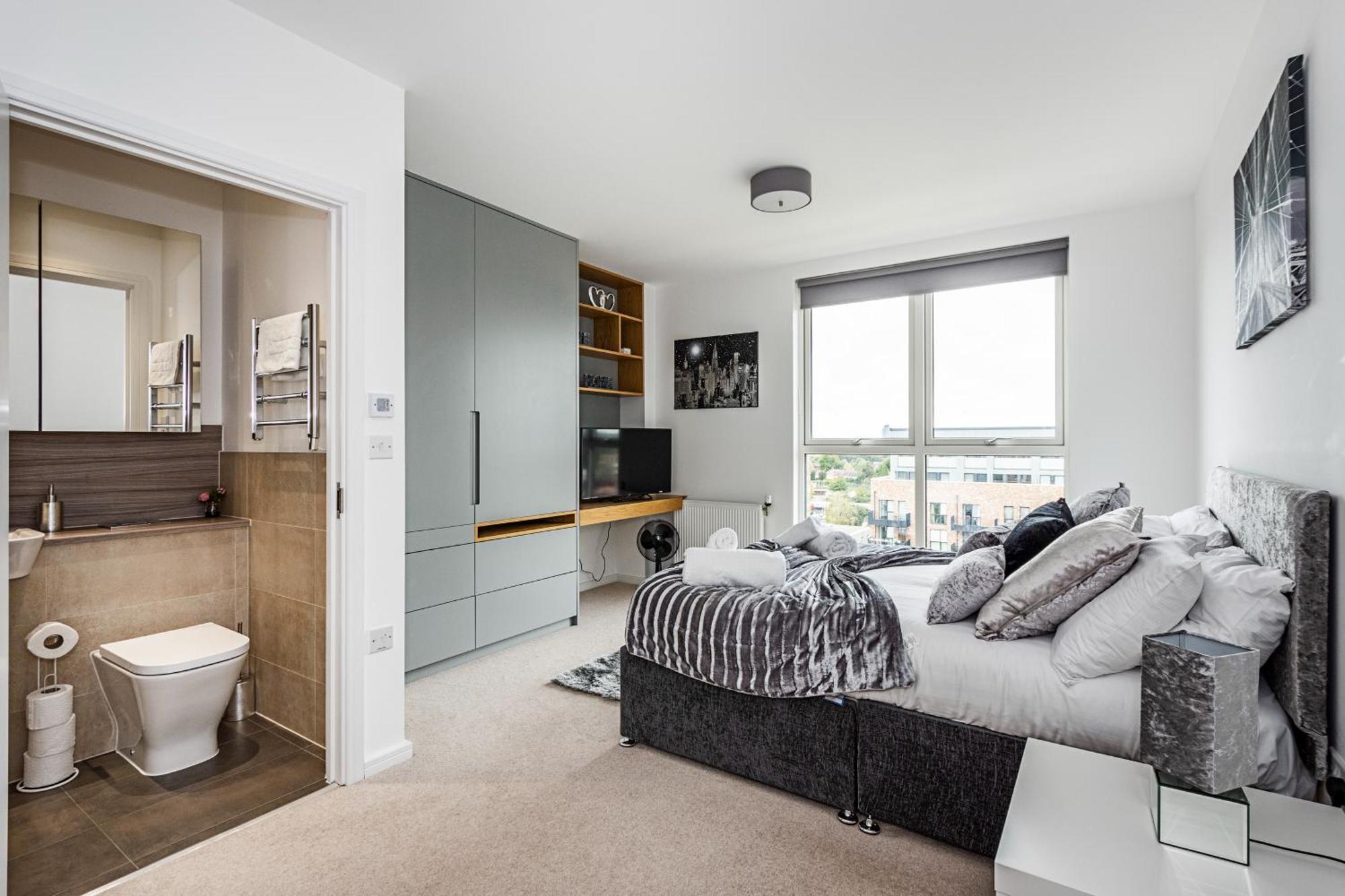Chiswick Park 3 Bed 3 Bath West London - Parking Apartment Luaran gambar