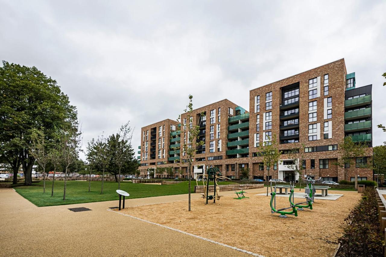 Chiswick Park 3 Bed 3 Bath West London - Parking Apartment Luaran gambar