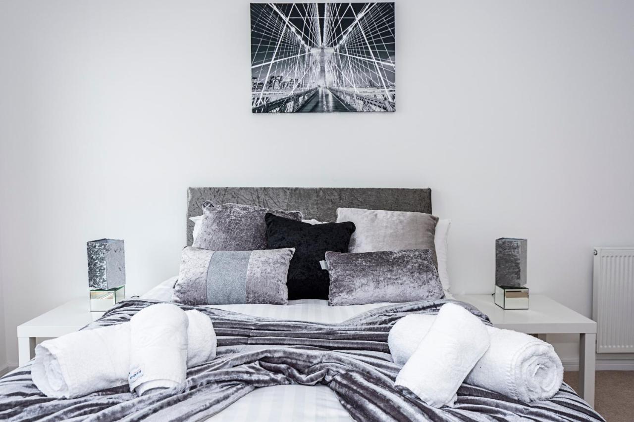 Chiswick Park 3 Bed 3 Bath West London - Parking Apartment Luaran gambar