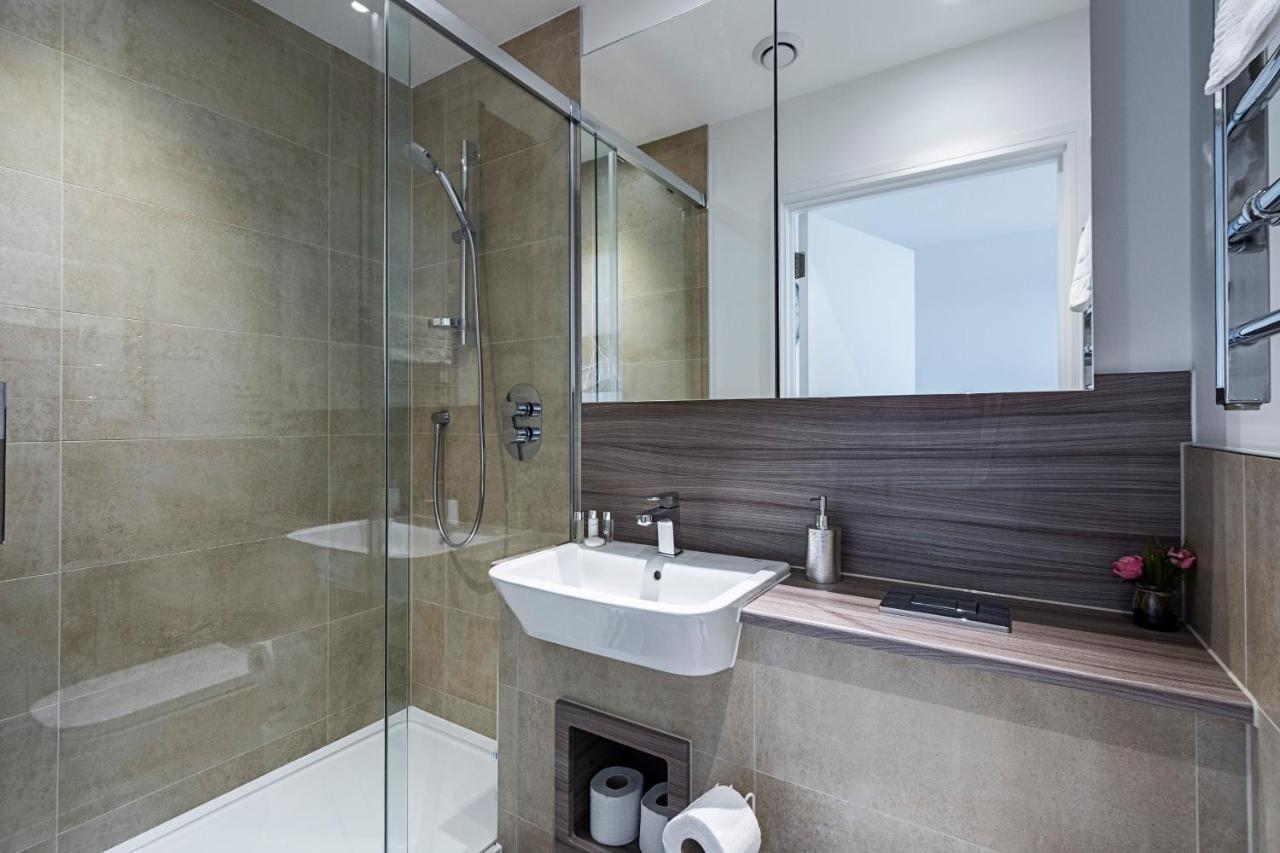Chiswick Park 3 Bed 3 Bath West London - Parking Apartment Luaran gambar